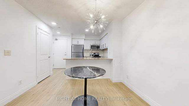 605 - 27 Rean Drive