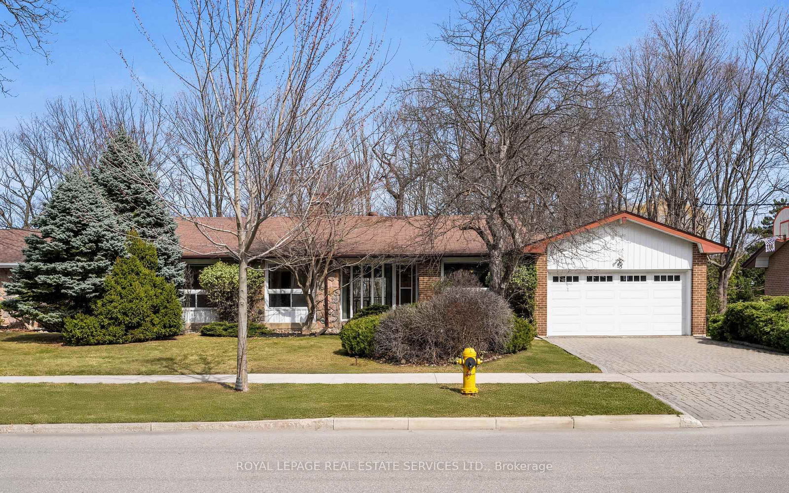 Detached House for sale at 83 Page Avenue, Toronto, Bayview Village, M2K 2B8 - MLS: C12168177
