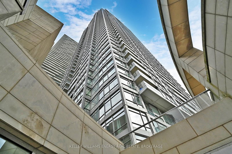 3707 - 2191 Yonge St, Toronto, M4S 3H8 | Image 3