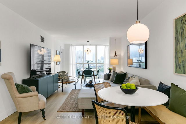 1102 - 15 Maitland Place