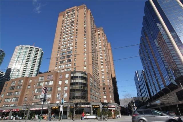 1604 - 633 Bay Street