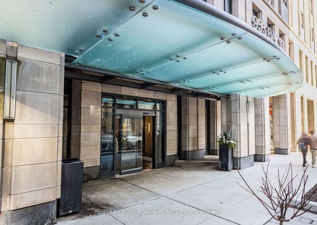 521 - 955 Bay Street