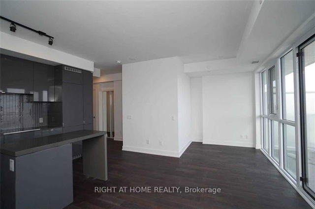 1207 - 7 Grenville Street