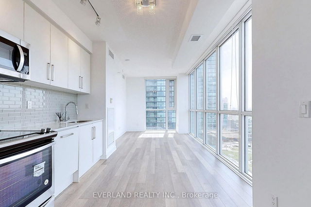 1111 - 5180 Yonge Street