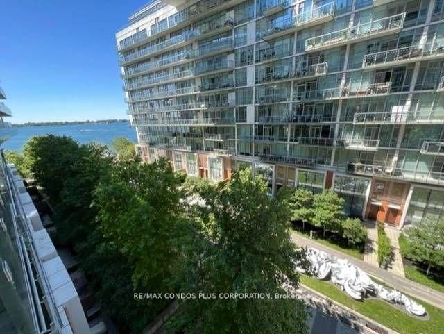 728 - 39 Queens Quay