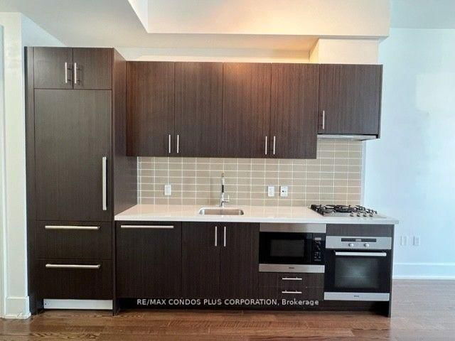 728 - 39 Queens Quay