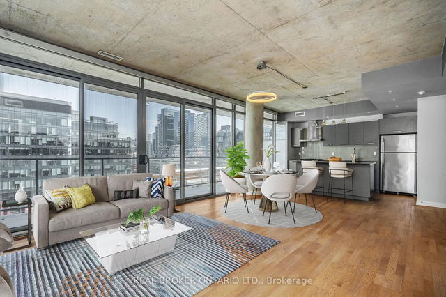 1201 - 95 Bathurst Street