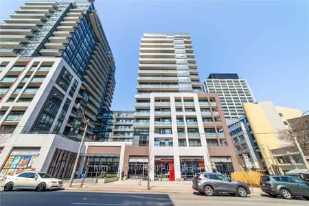 PH109 - 460 Adelaide Street