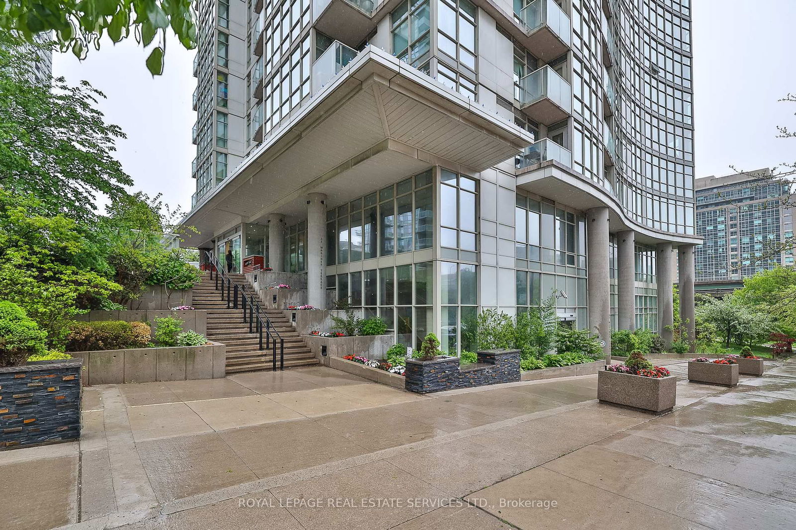 Condo for sale at 2212-35 Mariner Terrace, Toronto, Waterfront Communities C1, M5V 3V9 - MLS: C12169570