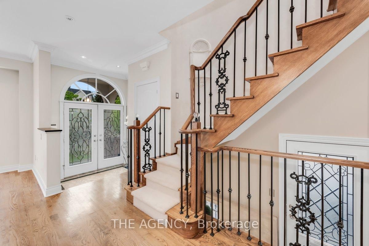 Detached House for sale at 313 Broadway Avenue, Toronto, Bridle Path-Sunnybrook-York Mills, M4P 1W2 - MLS: C12169733