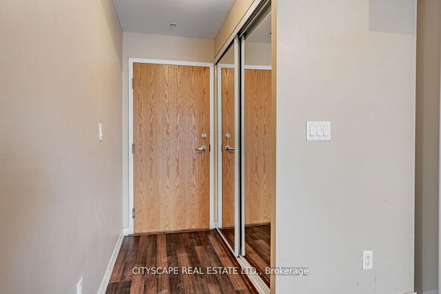 1402 - 20 Joe Shuster Way