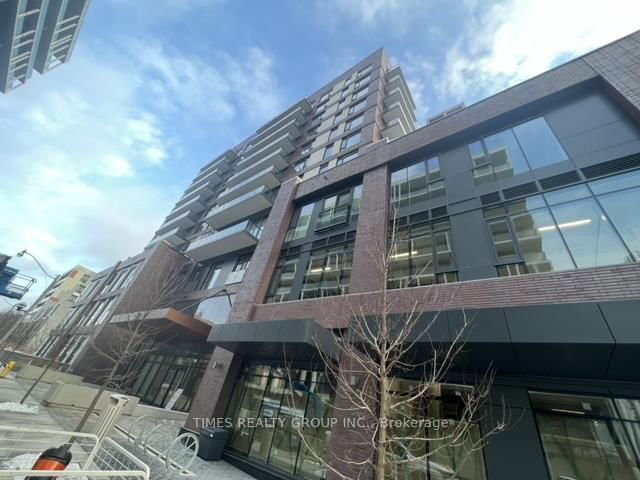 W-1022 - 35 Tubman Avenue
