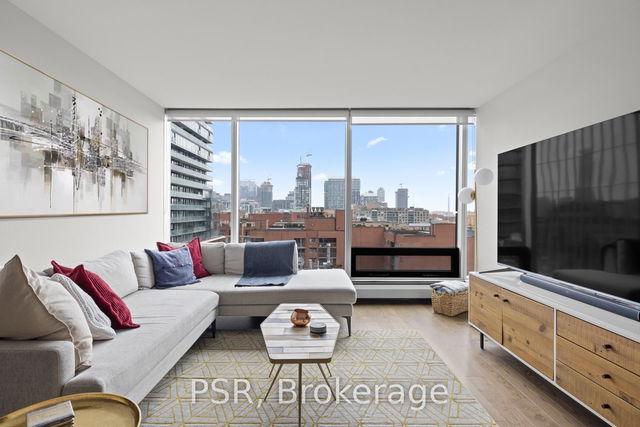 1103 - 30 Wellington Street