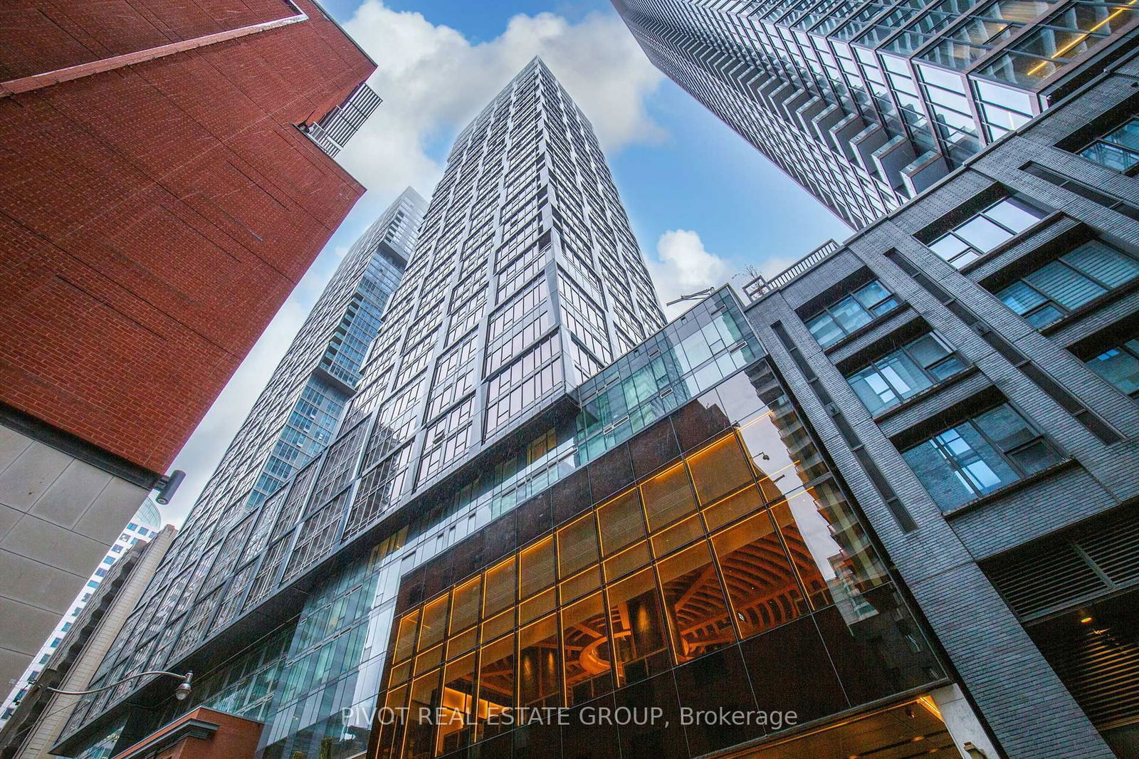 Condo for sale at 3912-35 Mercer Street, Toronto, Waterfront Communities C1, M5V 0V1 - MLS: C12170307