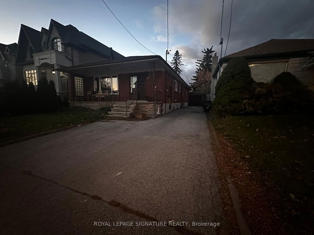Bsmt - 66 Athabaska Avenue