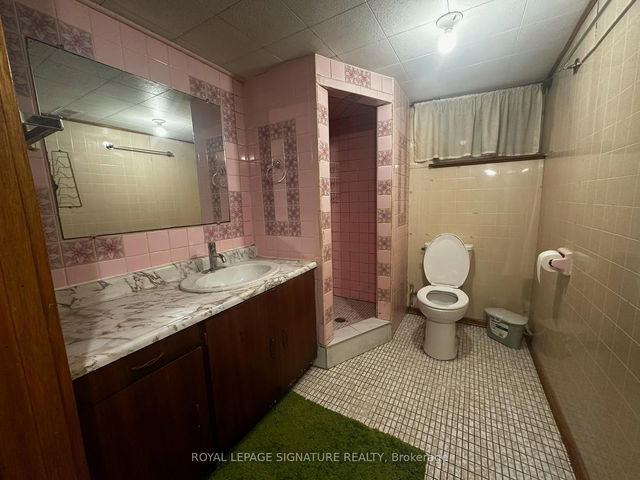 Bsmt - 66 Athabaska Avenue