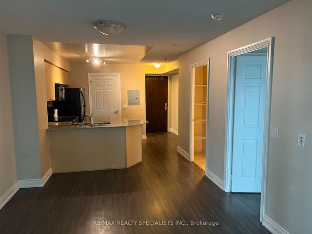 3506 - 763 Bay Street