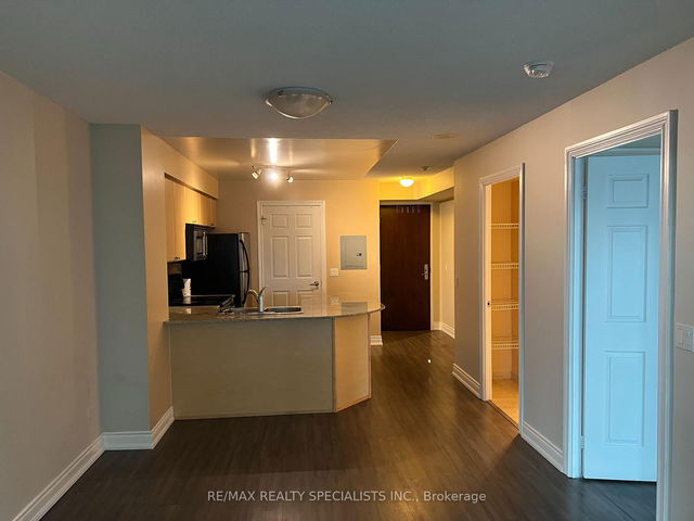 3506 - 763 Bay Street