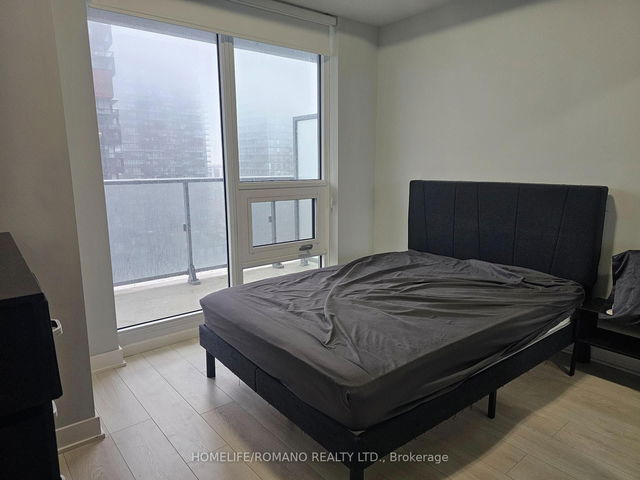 2310 - 2221 Yonge Street