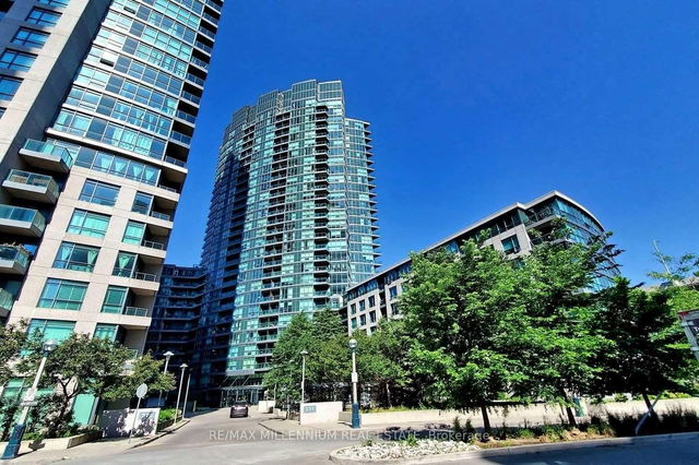 1608 - 231 fort york Boulevard