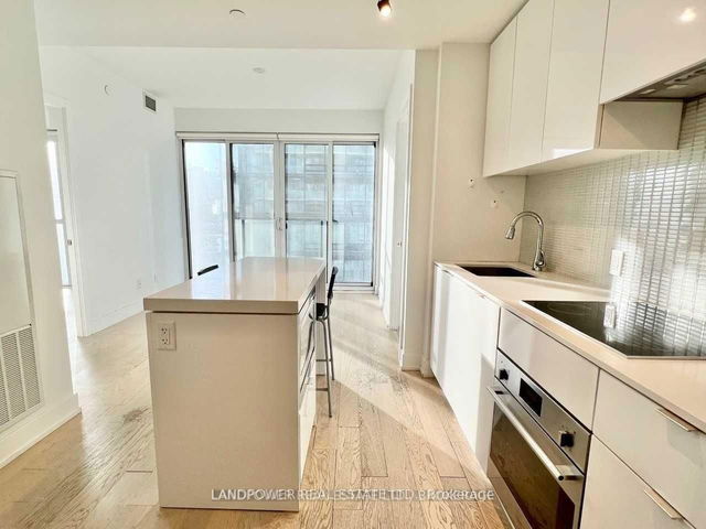 1501 - 7 Grenville Street