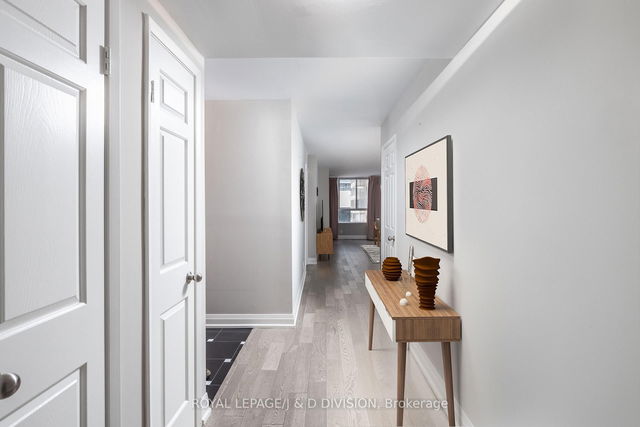 1004 - 717 Bay Street