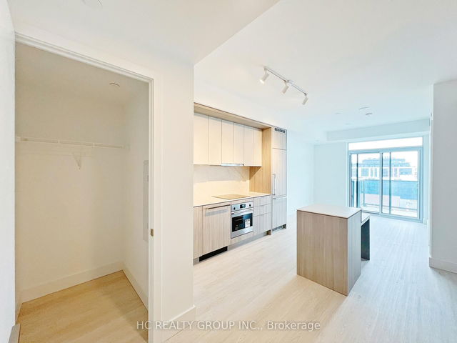 915 - 6 Greenbriar Road
