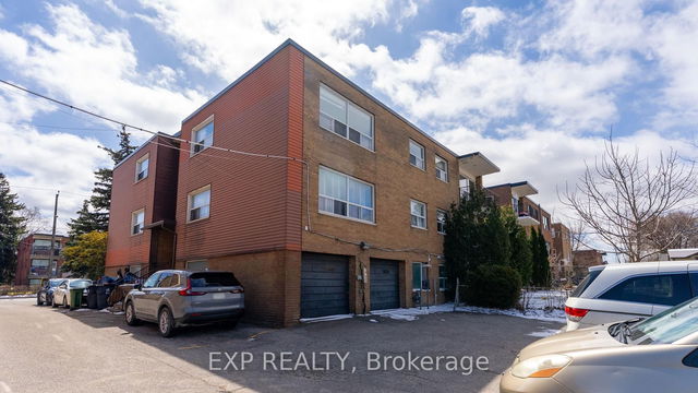 12 Fraserwood Avenue