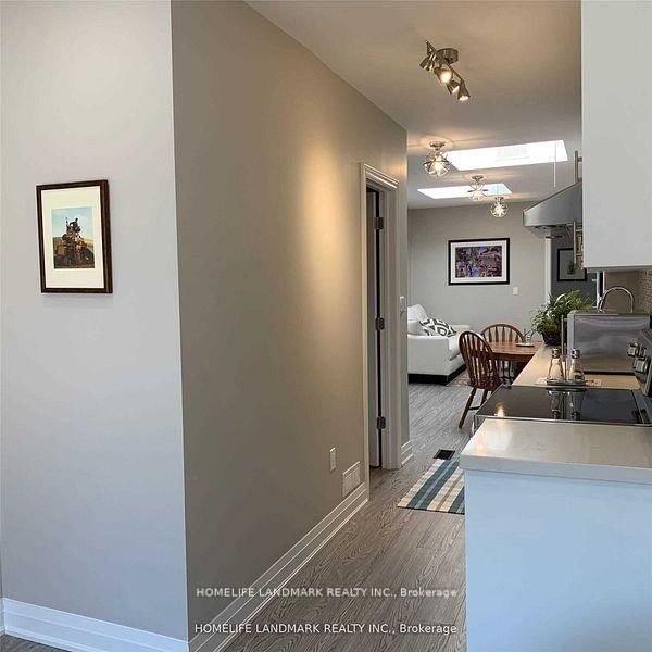 2615 Yonge St, Toronto, M4P 2J1 | Image 2