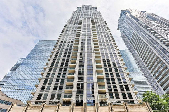 2111 - 763 Bay Street