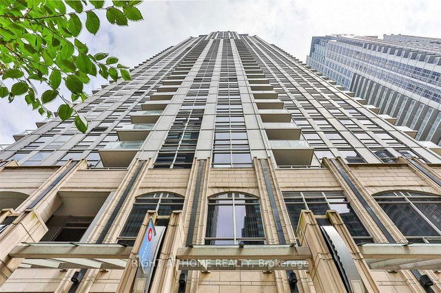 2111 - 763 Bay Street