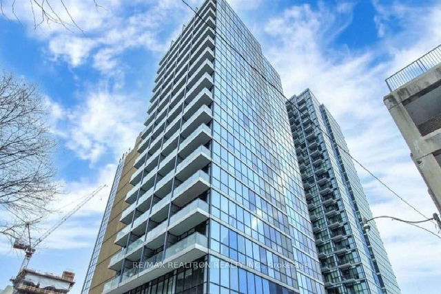 609 - 210 Simcoe Street