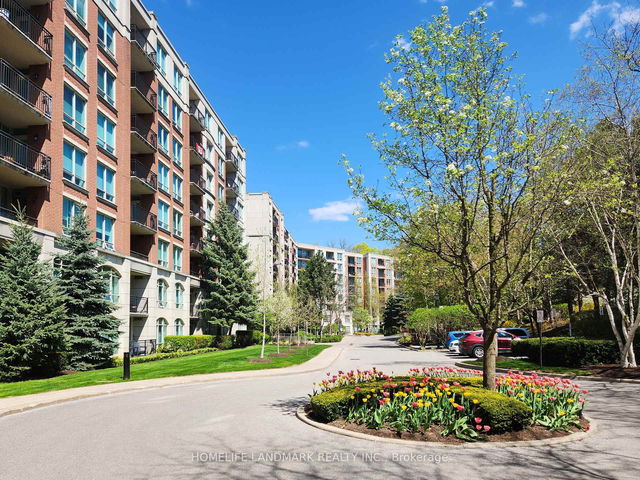 916 - 18 William Carson Crescent