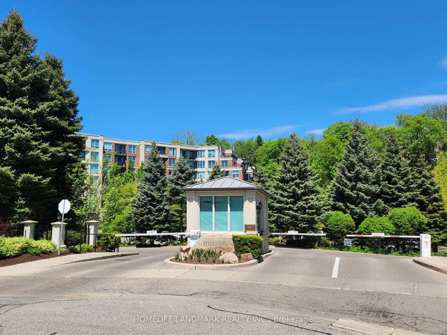 916 - 18 William Carson Crescent