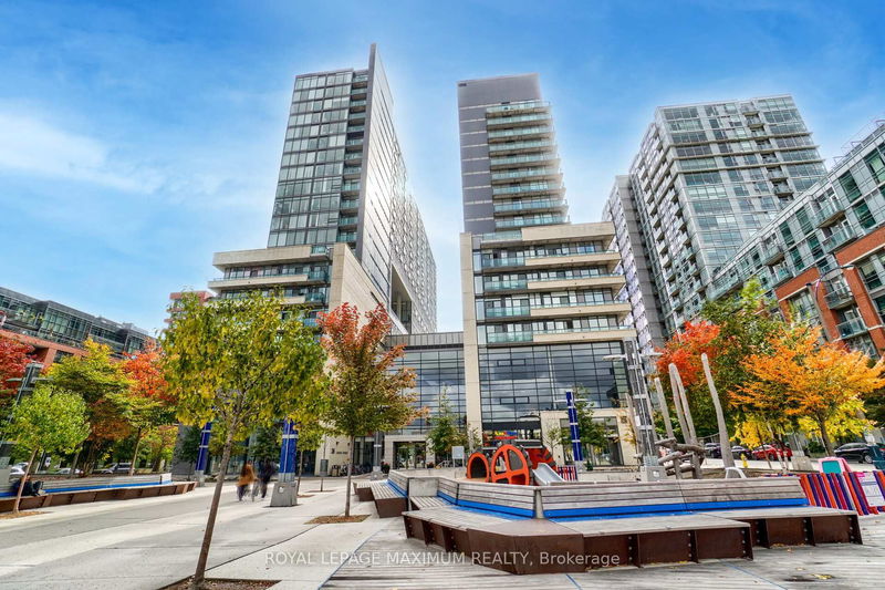 home for lease on 1908W-36 Lisgar Street