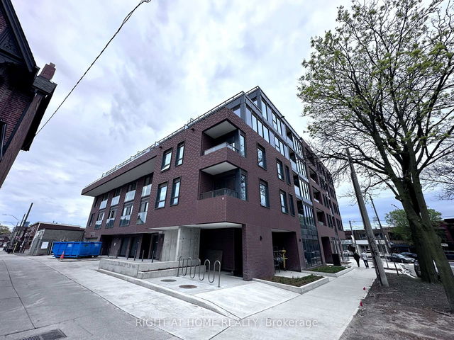 301 - 5 Lakeview Avenue
