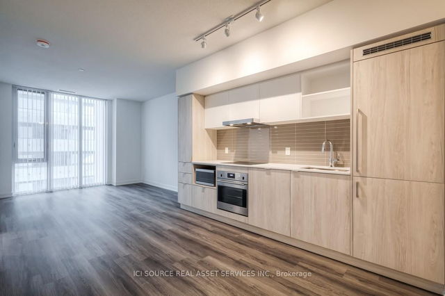 1002 - 138 Downes Street