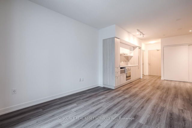 1002 - 138 Downes Street