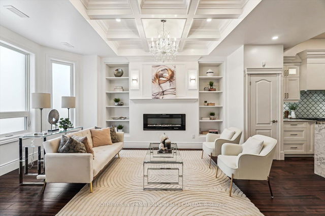 290 Bathurst Street