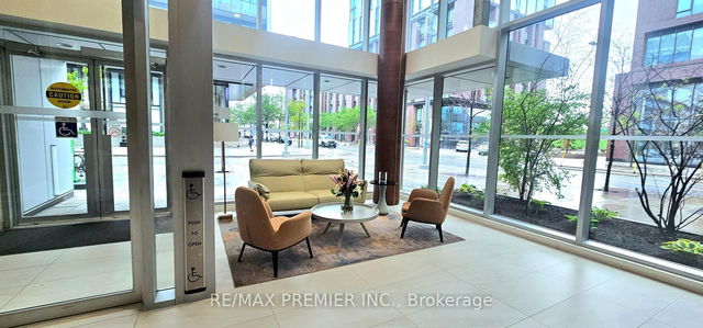 S808 - 455 Front Street