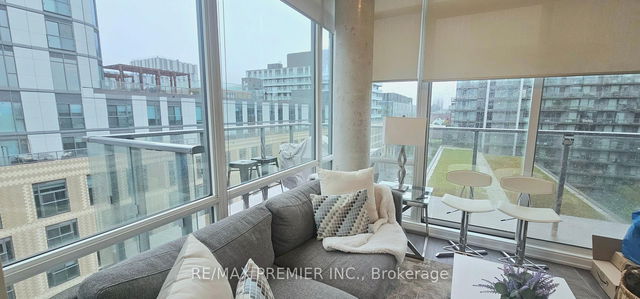 S808 - 455 Front Street