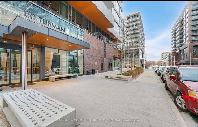 1011 - 20 Tubman Avenue