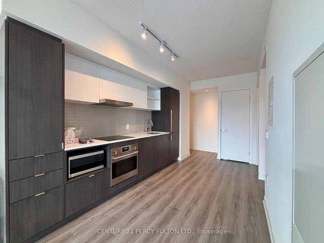 4109 - 138 Downes Street