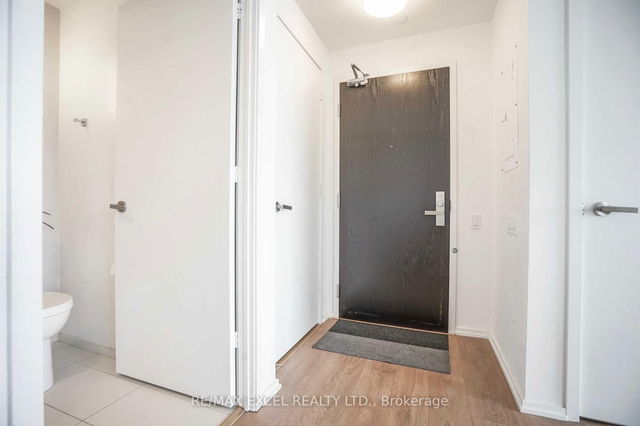 1002 - 125 Peter Street