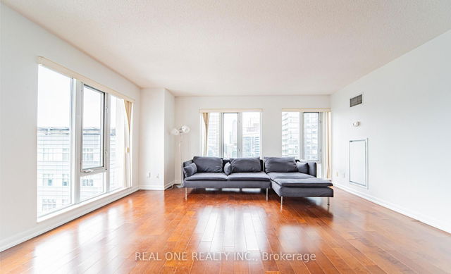 2404 - 210 Victoria Street
