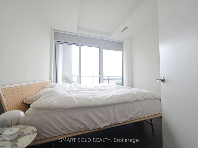 1130 - 8 Hillsdale Avenue