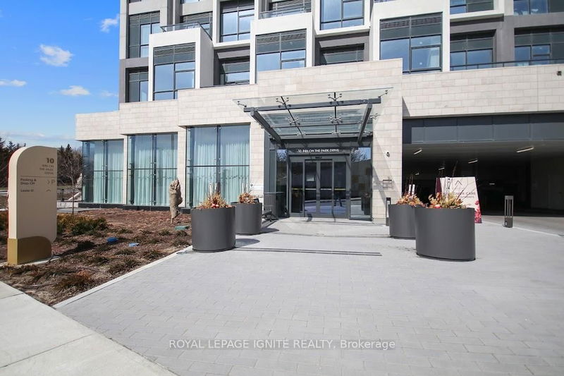 home for lease on 1506-10 Inn On The Park Drive