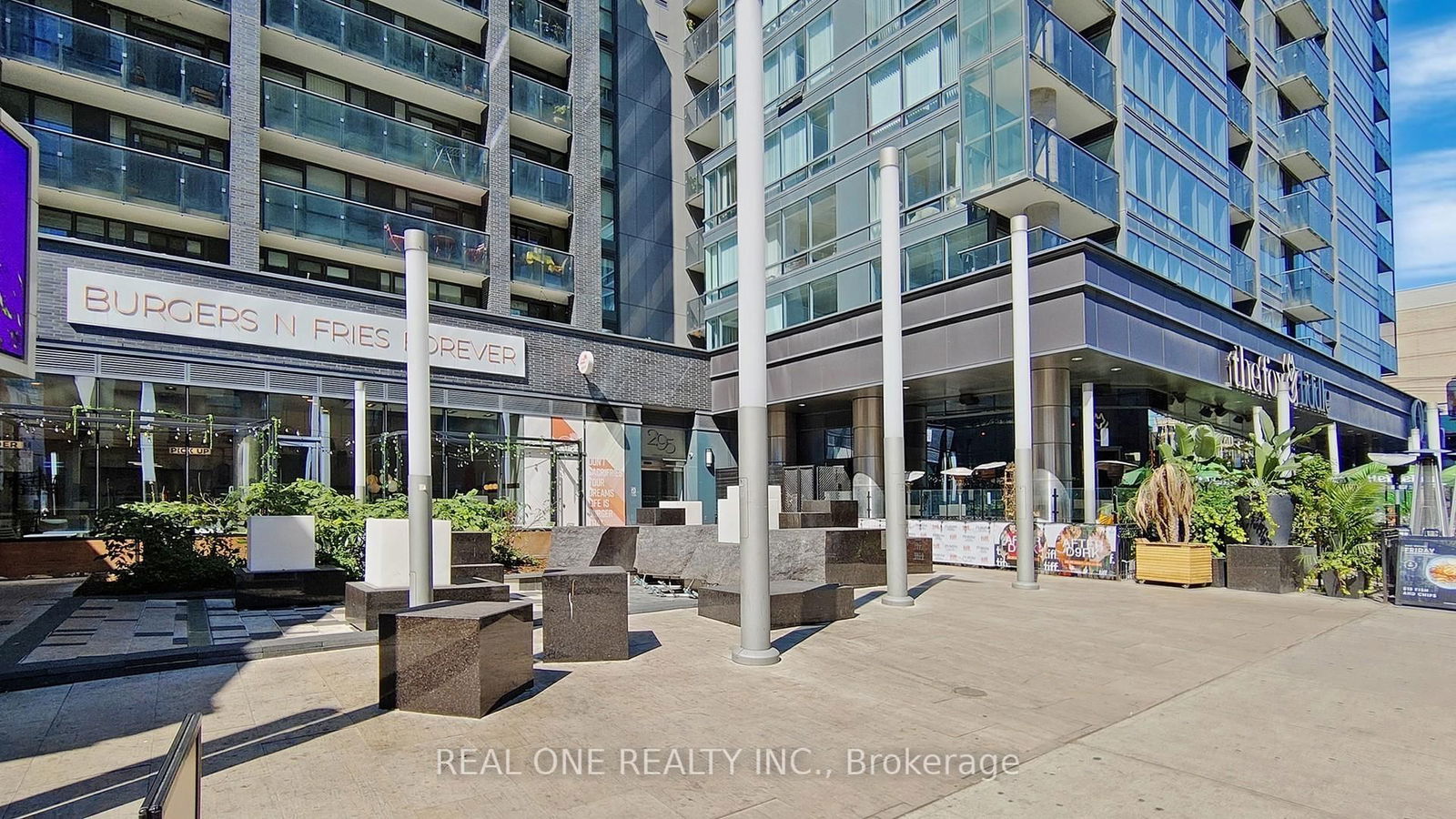Condo for sale at 3106-295 Adelaide Street, Toronto, Waterfront Communities C1, M5V 0L4 - MLS: C12172098