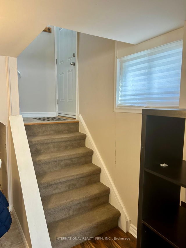 Bsmt - 77 Elise Terrace