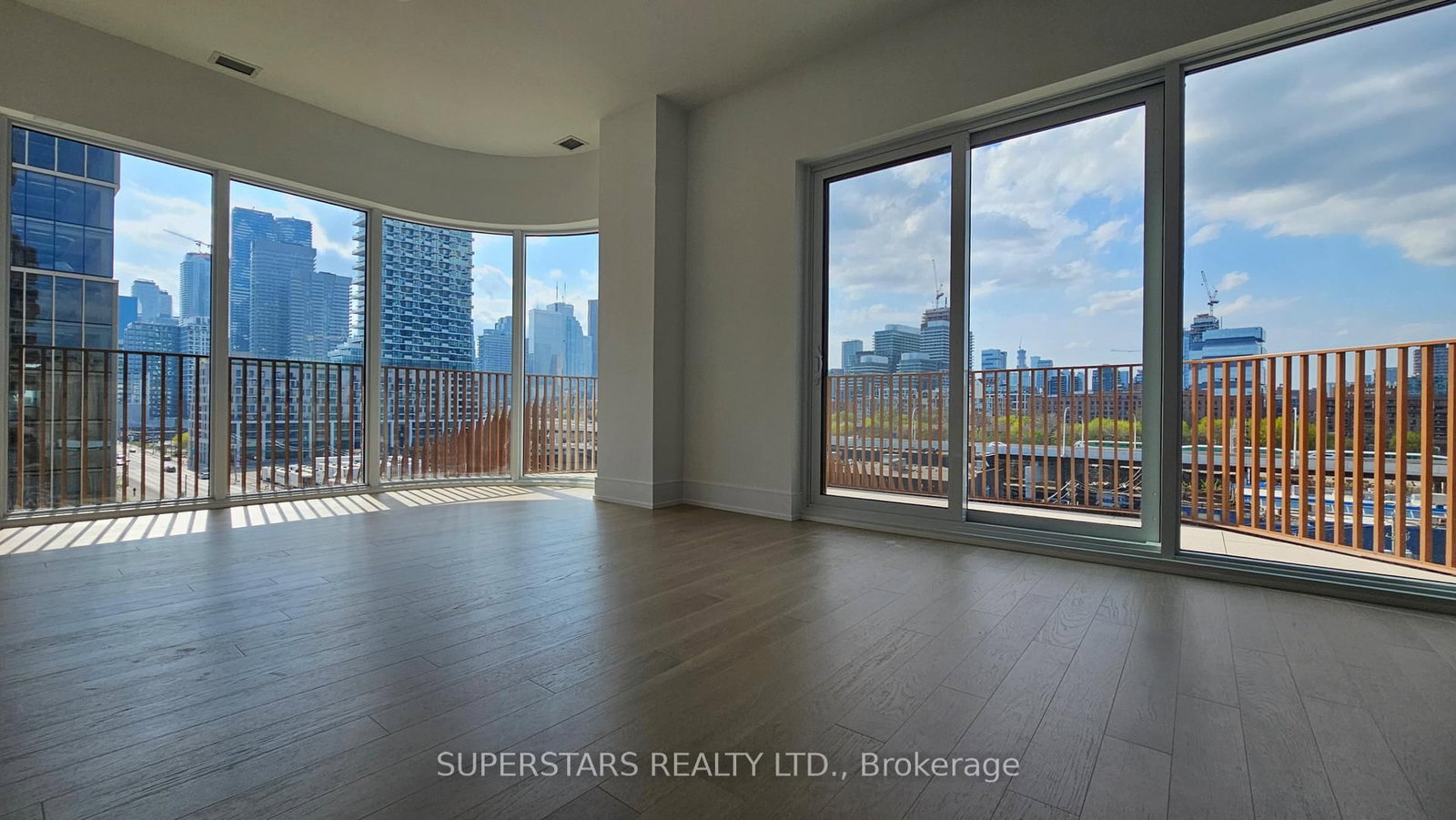 155 Merchant's Wharf, Unit 628 - Photo 2